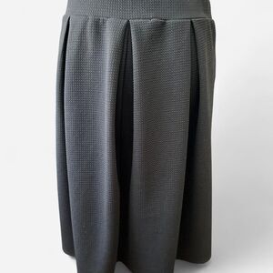 db established 1962 Women's Black Flare Skirt‎ small